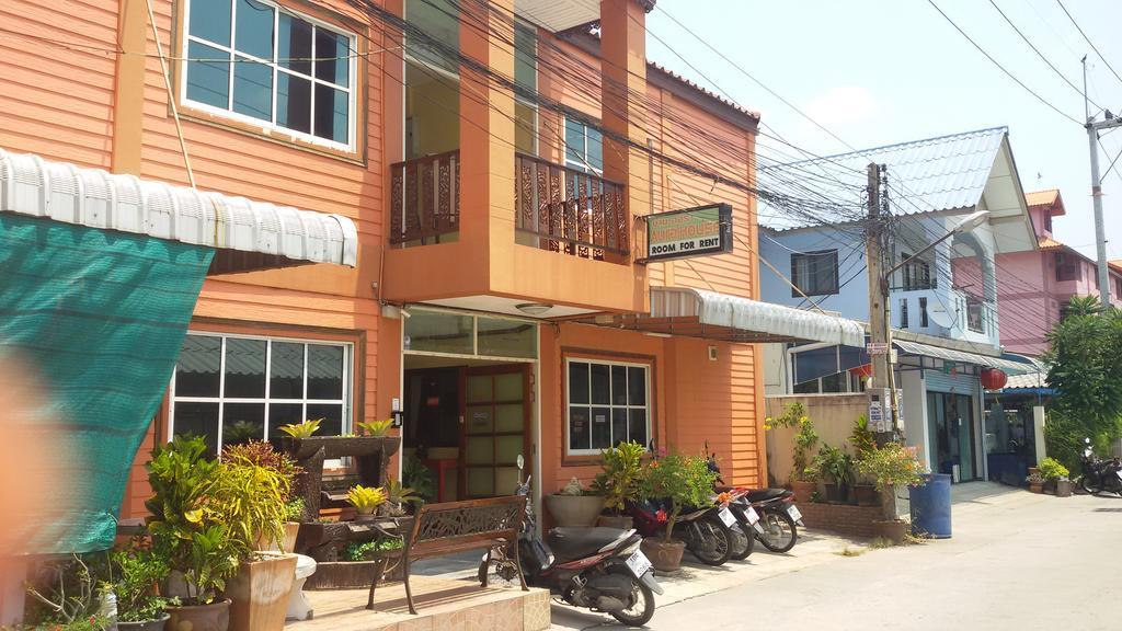 Aura House Hotel Pattaya Eksteriør billede