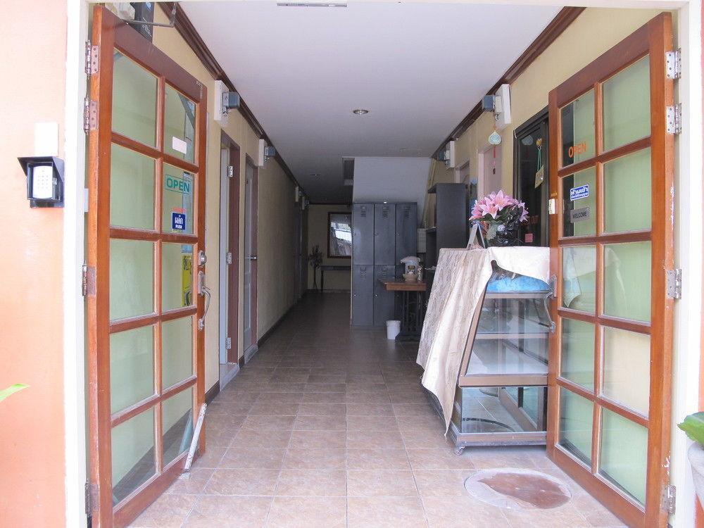 Aura House Hotel Pattaya Eksteriør billede