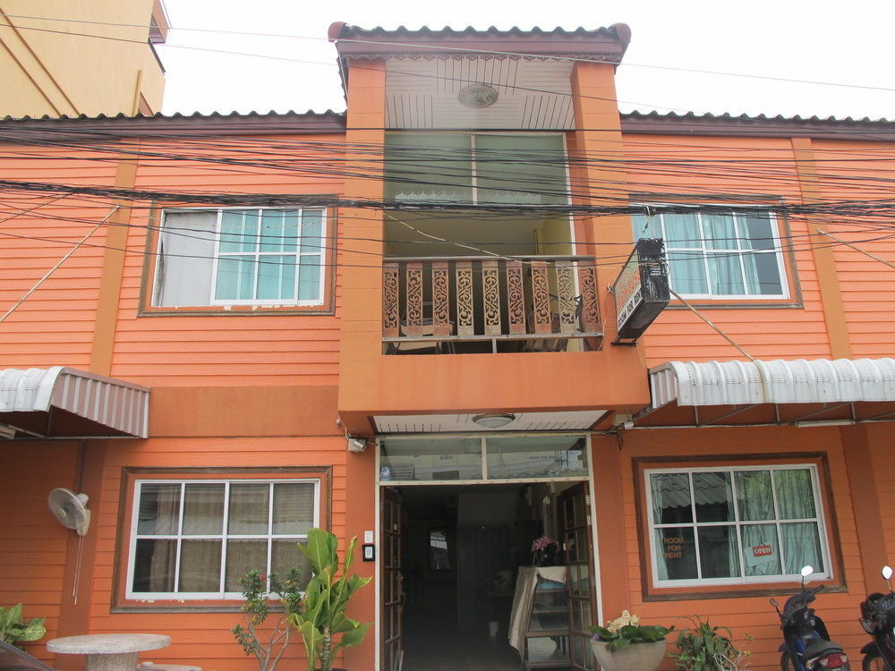 Aura House Hotel Pattaya Eksteriør billede