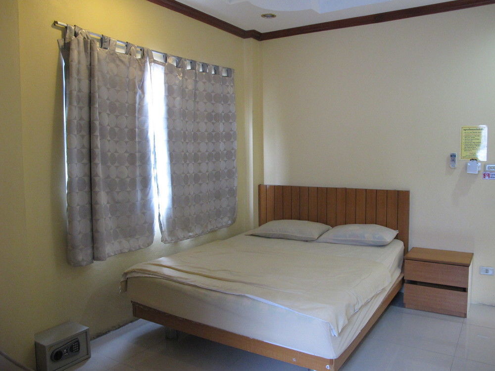 Aura House Hotel Pattaya Eksteriør billede