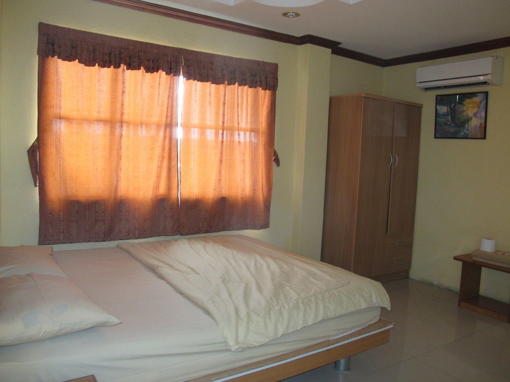 Aura House Hotel Pattaya Eksteriør billede