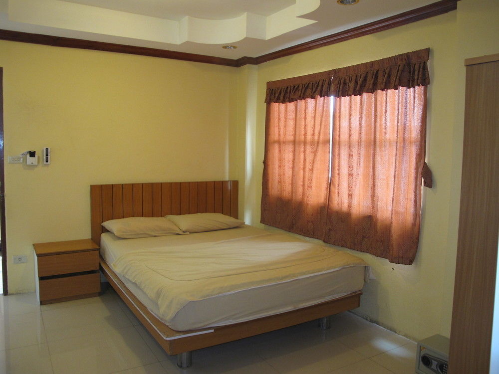Aura House Hotel Pattaya Eksteriør billede