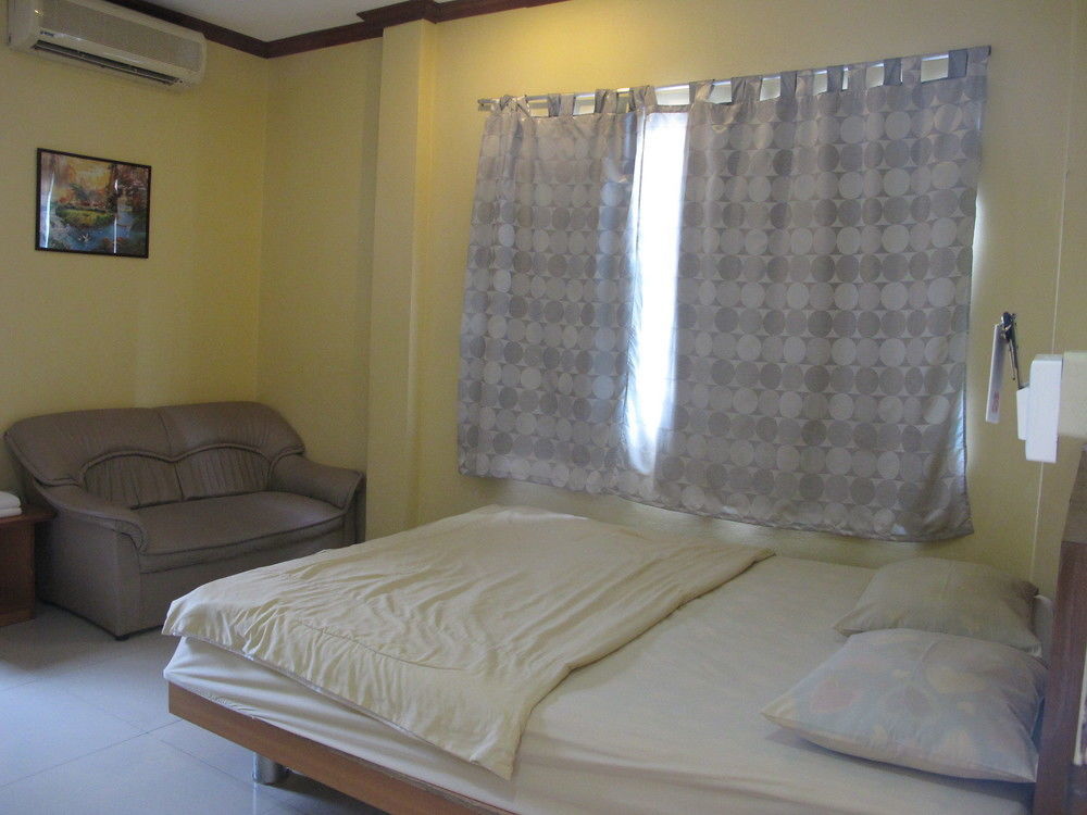 Aura House Hotel Pattaya Eksteriør billede