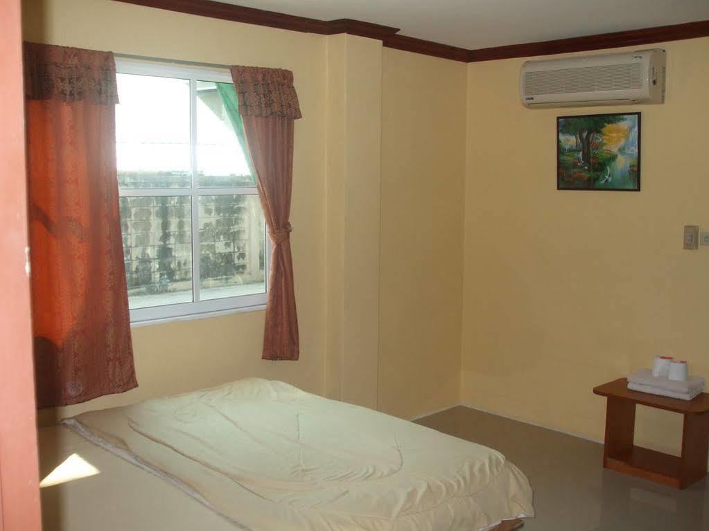 Aura House Hotel Pattaya Eksteriør billede